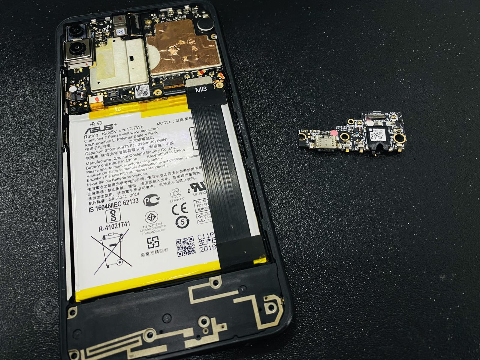ASUS高雄手機維修推薦ZF5Z無法充電 947修手機 