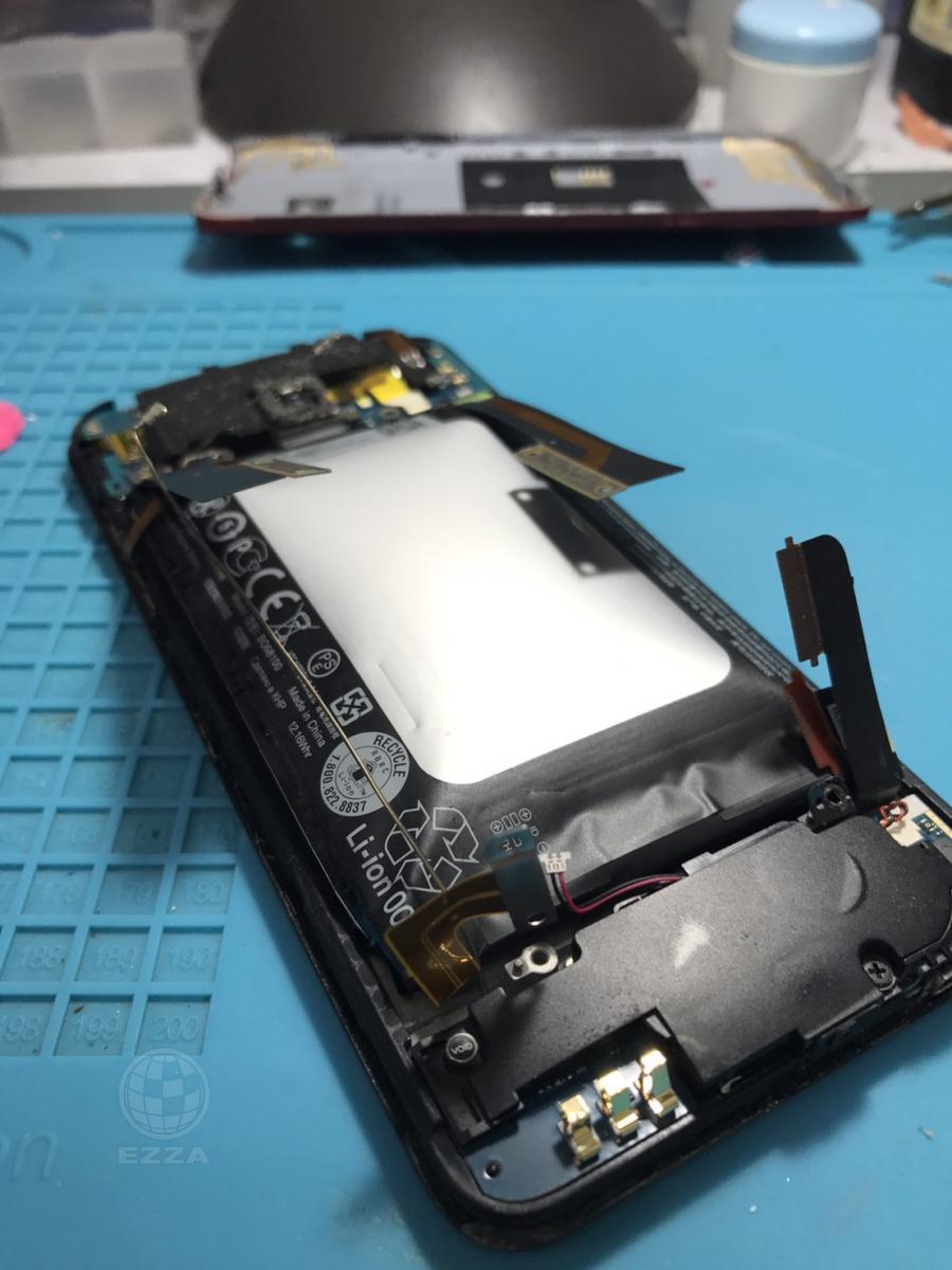 HTC 蝴蝶S要爆了(947手機維修聯盟 新北新店站)