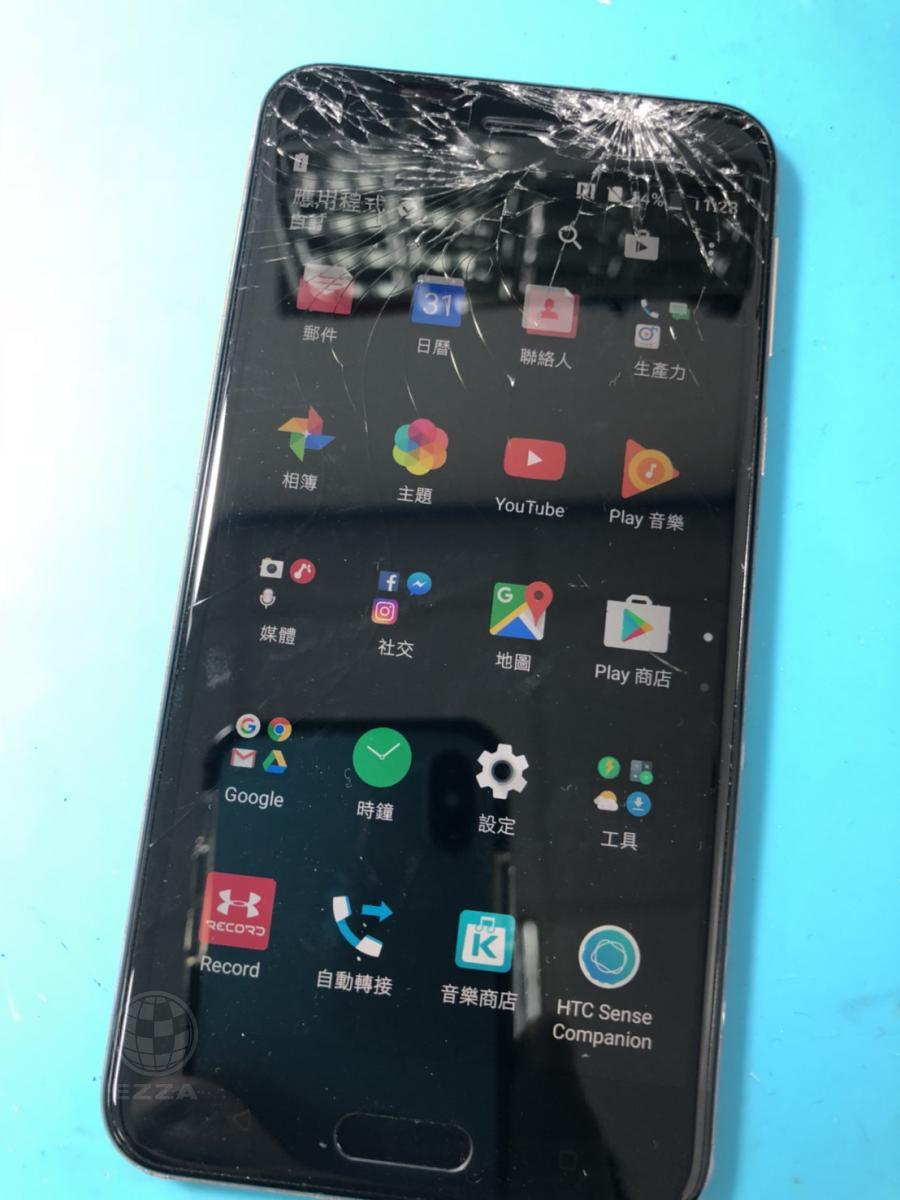 HTC U PLAY摔破頭(947手機維修聯盟 新北新店站)