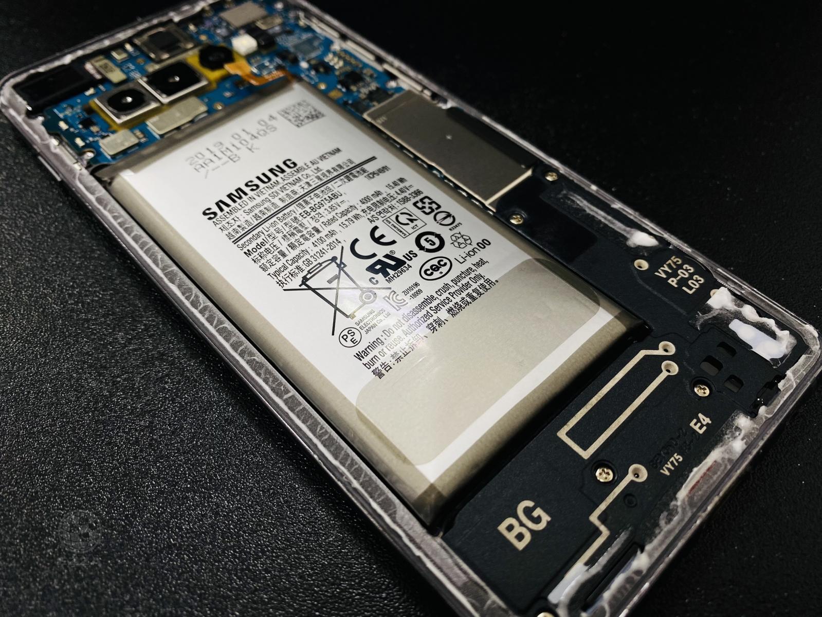 三星高雄手機維修推薦S10+電池膨脹 947修手機 - 