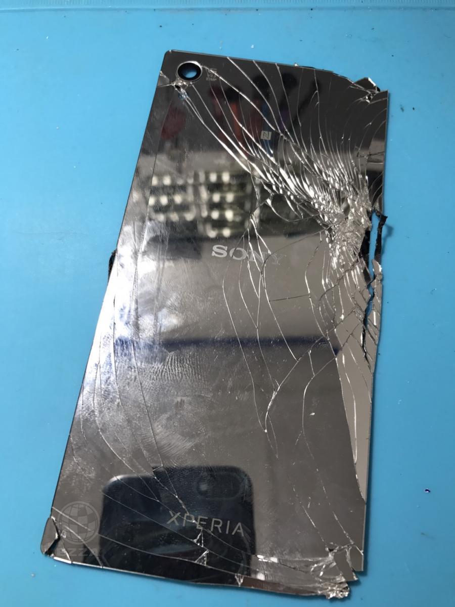 SONY Z5P背蓋破了(947手機維修聯盟 新北新店站)