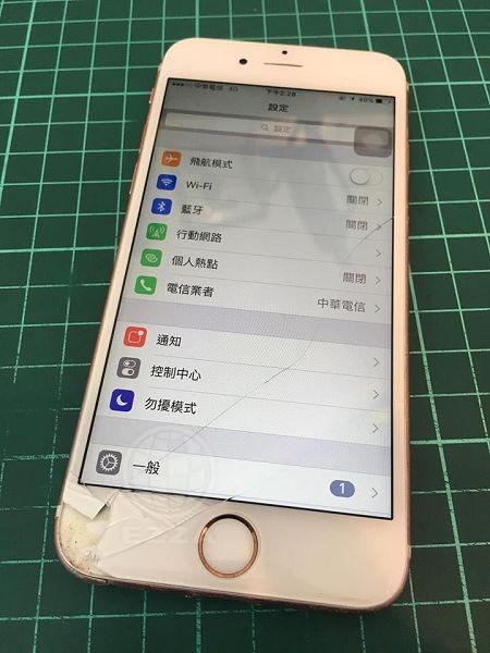 iphone6S面板破裂 (947手機維修聯盟 新北新店站)