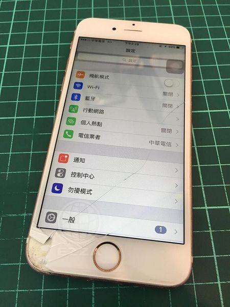 iphone6S面板破裂(947手機維修聯盟 新北新店站)