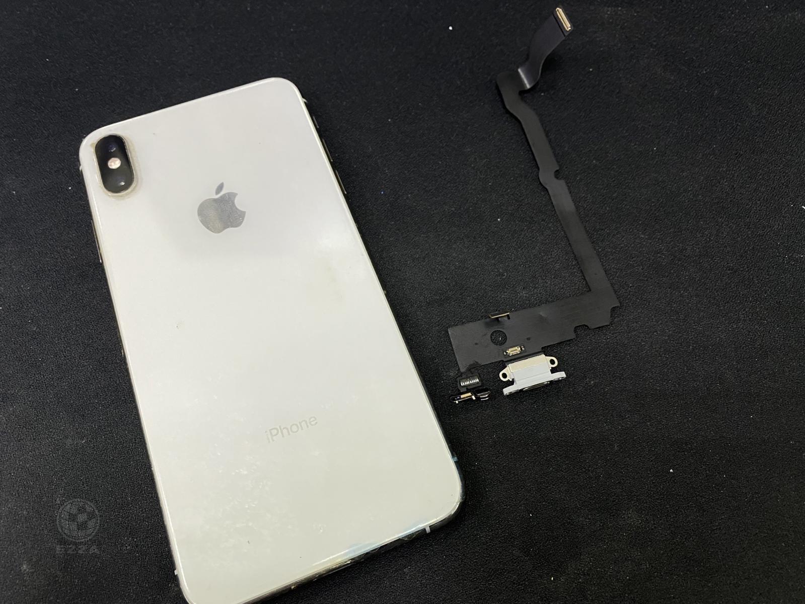 IPhone XS Max充電接觸不良(947手機維修聯盟 