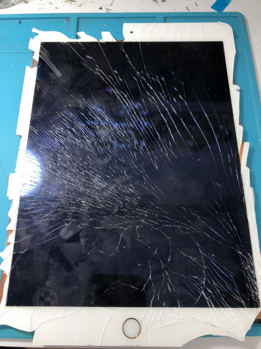 iPad air 2如此破裂(947手機維修聯盟 新北新店站