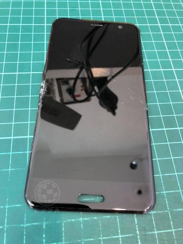 HTC U11面板破裂(947手機維修聯盟 新北新店站)